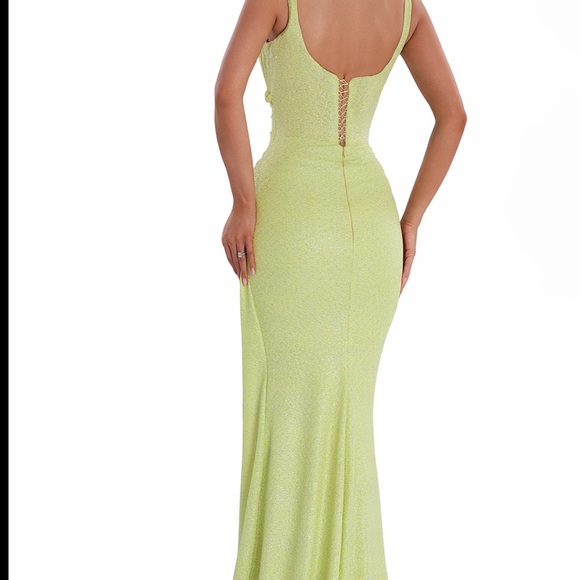 Chic Backless Lime Dress - Picture 1 of 2